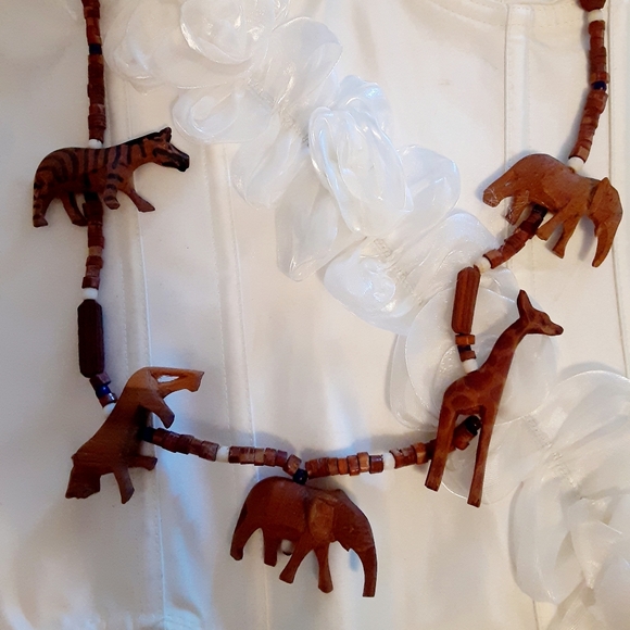 Jewelry - Safari Animal Bead Wooden Necklace